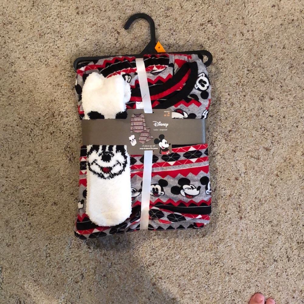 women’s pajama set